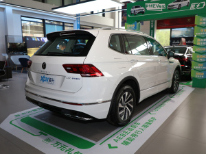 2021430 PHEV F w^