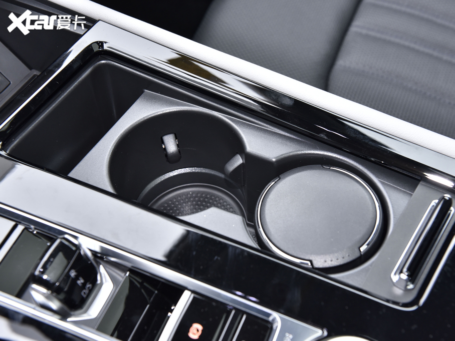 2021��;�� 530 V6 �����A��