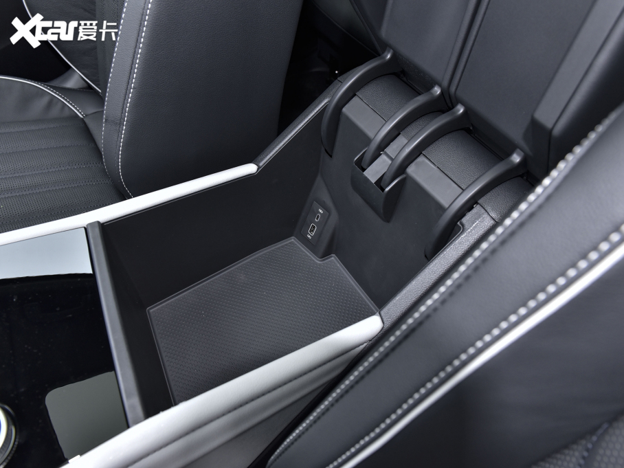 2021��;�� 530 V6 �����A��