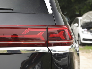 2021款380TSI 豪华版 尾灯