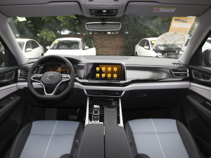 2021款380TSI 豪华版 内饰全景