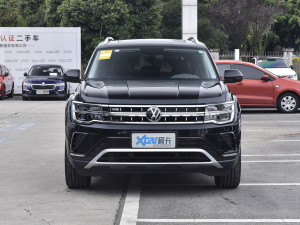 2021款530 V6 尊崇豪华版 正前