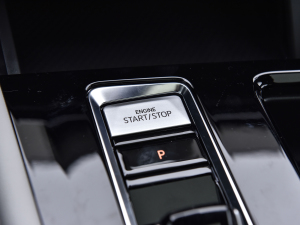 2021530 V6 A п؅^(q)