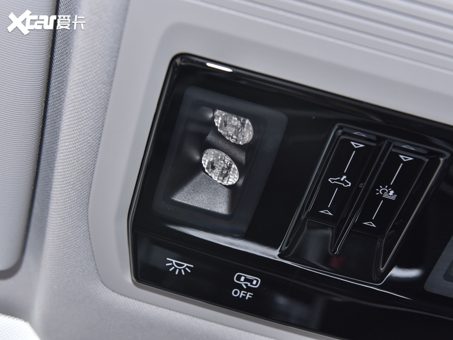 2021��;��X 530 V6 �����A��