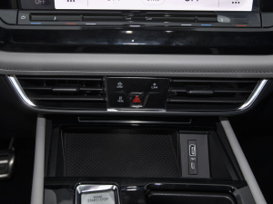 2021款380TSI 尊崇豪华版 空调出风口