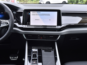 2021款530 V6 尊崇豪华版 中控台