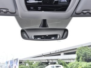 2021款530 V6 尊崇豪华版 车内后视镜