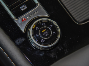 2021380TSI Oҹ޶ п؅^