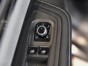 2021380TSI Oҹ޶ п؅^