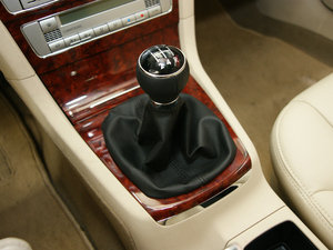 2009款1.8T 手动尊享版 换挡杆