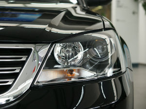 2009款1.8T 手动尊享版 大灯