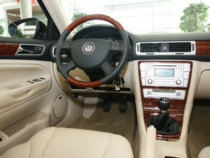 2009款1.8T 手动尊享版 中控区