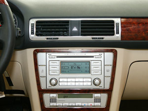 2009款1.8T 手动尊享版 中控区