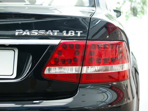 2009款1.8T 手动尊享版 尾灯