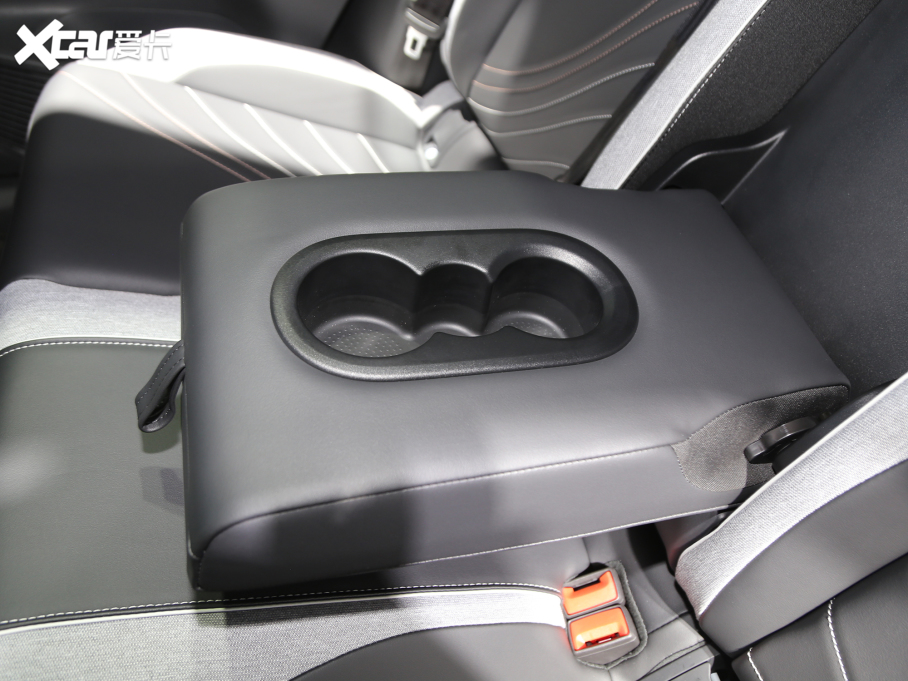 2021���ID.3 Pro �O�ǰ�