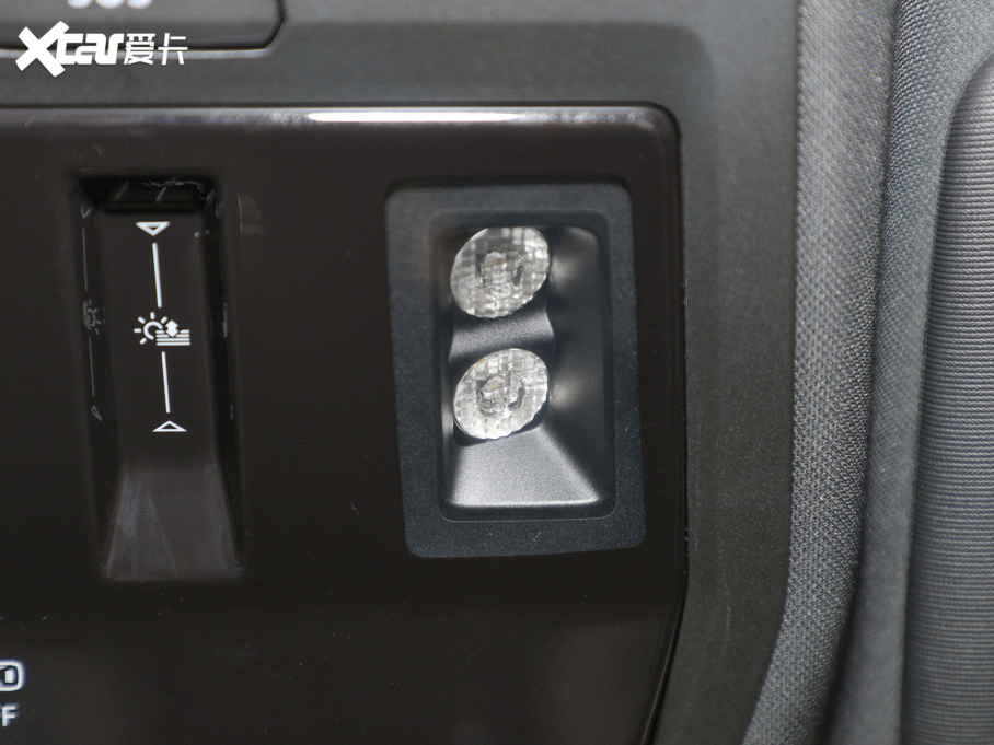 2021���ID.3 Pro �O�ǰ�