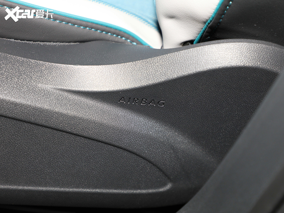 2021���ID.3 Pro �O�ǰ�