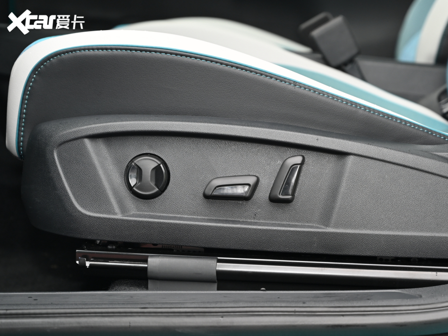 2021���ID.3 Pro �O�ǰ�