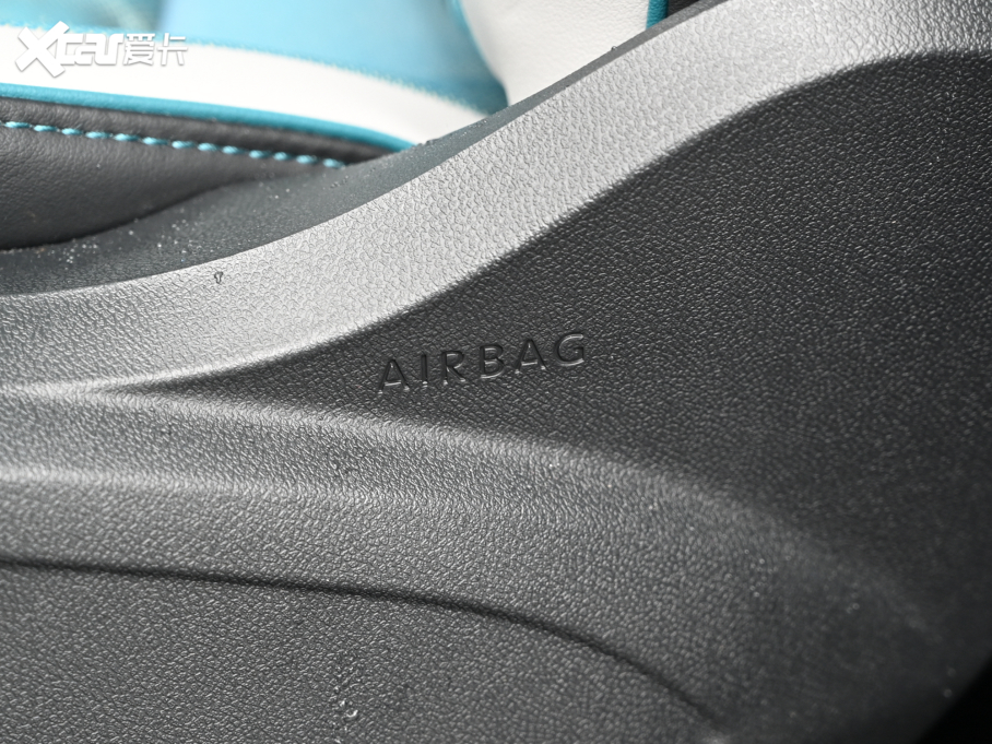 2021���ID.3 Pro �O�ǰ�