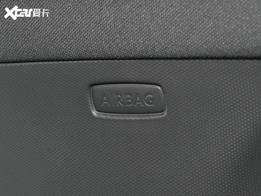 2021���ID.3 Pro �O�ǰ�