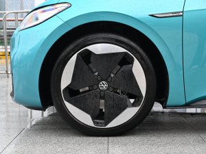 2021��Pro �O�ǰ� ݆Ȧ