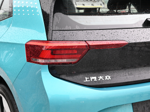 2021��Pro �O�ǰ� β��