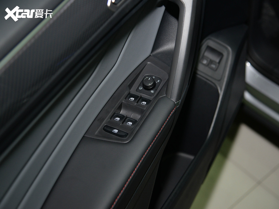 2022;^LԴ 430PHEV 늻(dng)Ş