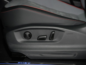 2022430PHEV 늻Ş {{