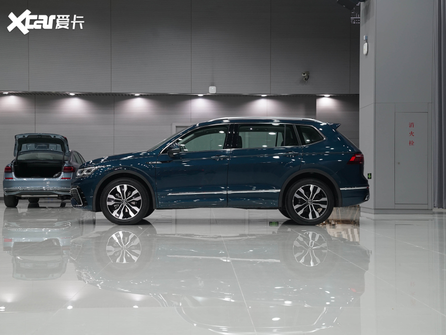 2022;^L 380TSI ԄR-LineŞ7