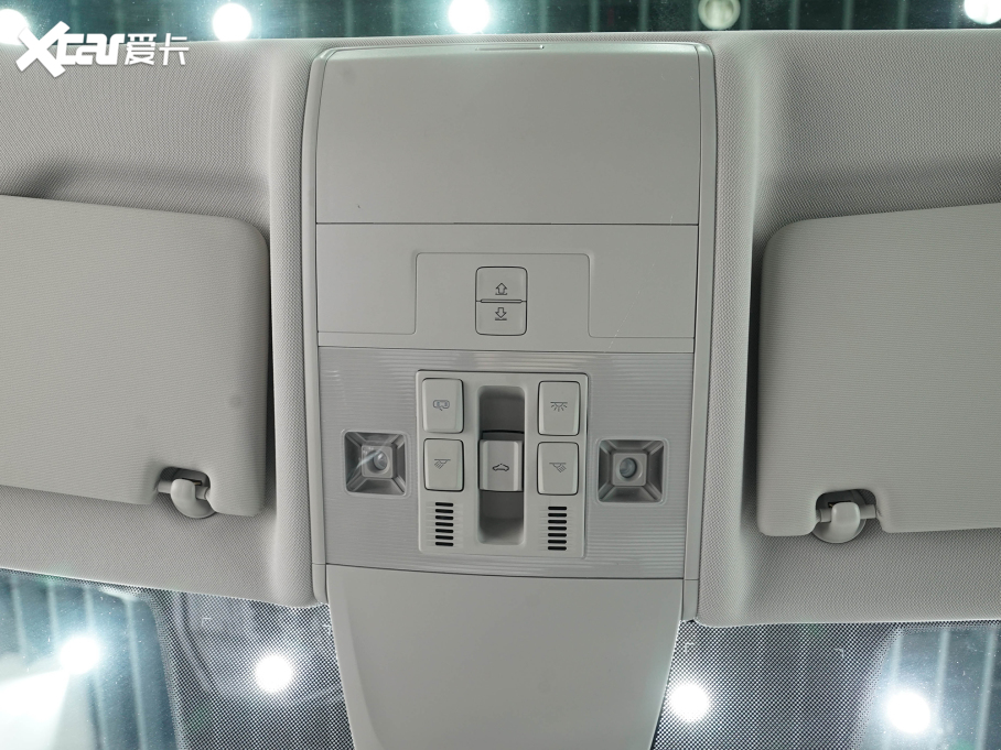 2022;^L 380TSI ԄR-LineŞ7