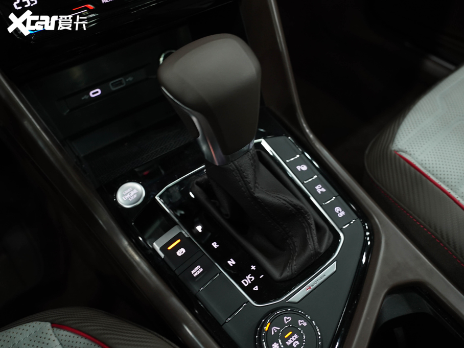 2022;^L 380TSI ԄR-LineŞ7