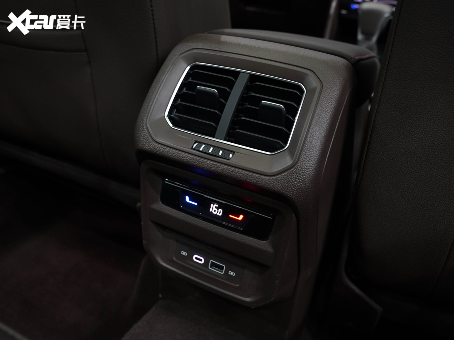 2022;^L 380TSI ԄR-LineŞ7