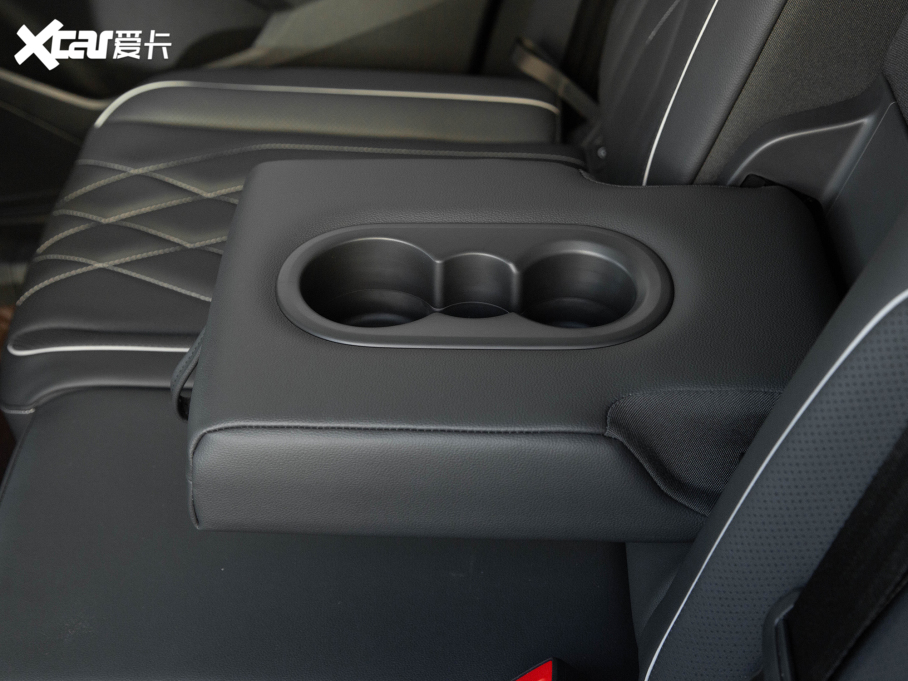 2022;^L 330TSI ԄӃR-LineԽ