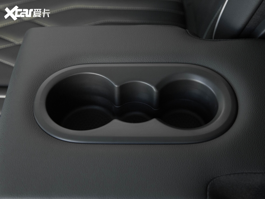 2022;^L 330TSI ԄӃR-LineԽ