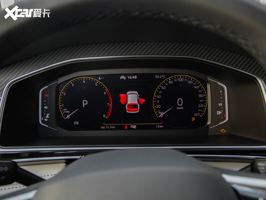 2022;^L 330TSI ԄӃR-LineԽ