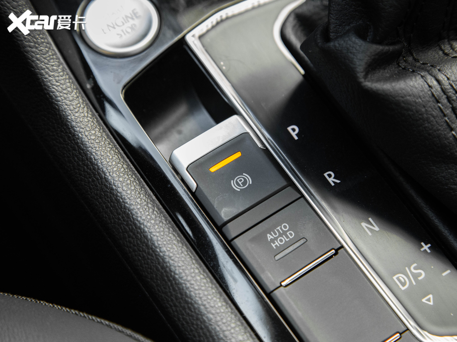 2022;^L 330TSI ԄӃR-LineԽ