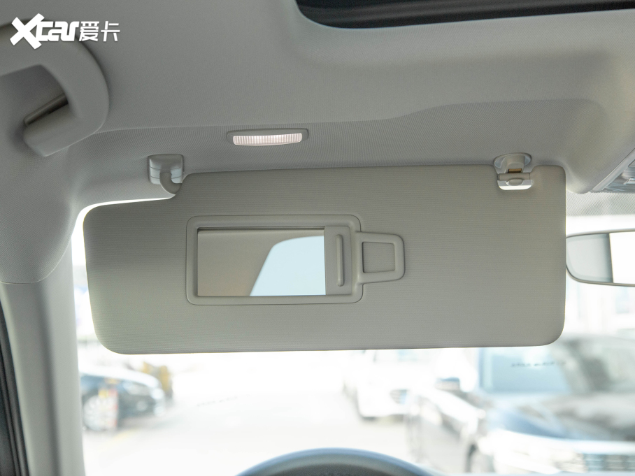 2022;^L 330TSI ԄӃR-LineԽ