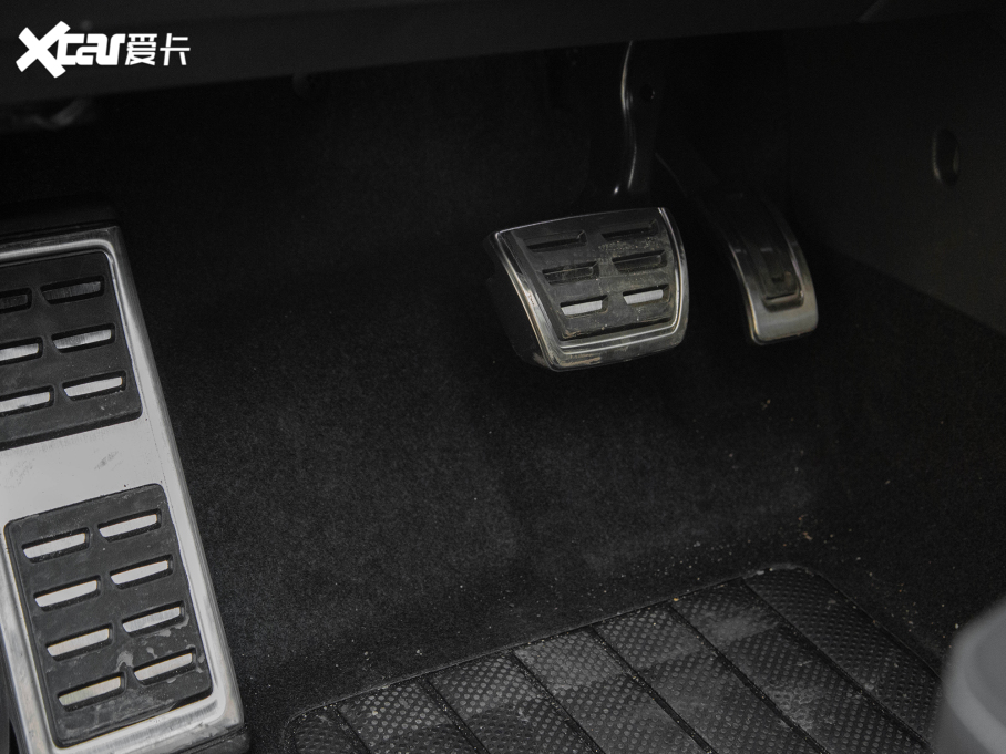 2022;^L 330TSI Ԅ(dng)(q)R-LineԽ