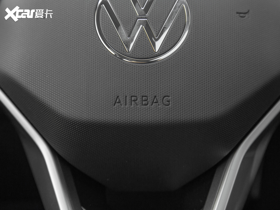 2022;^L 330TSI Ԅ(dng)(q)R-LineԽ