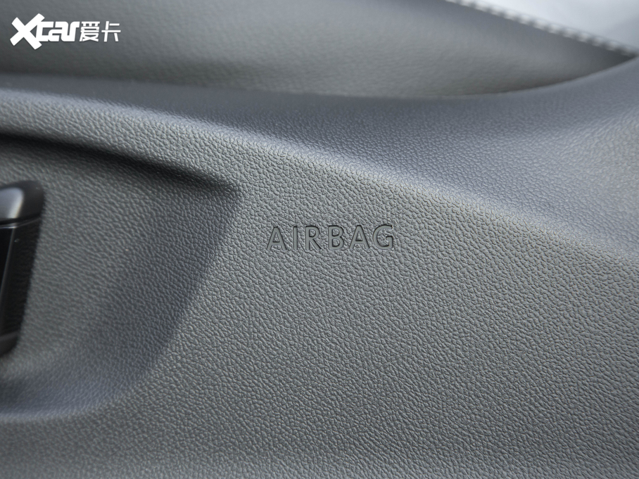 2022;^L 330TSI ԄӃR-LineԽ