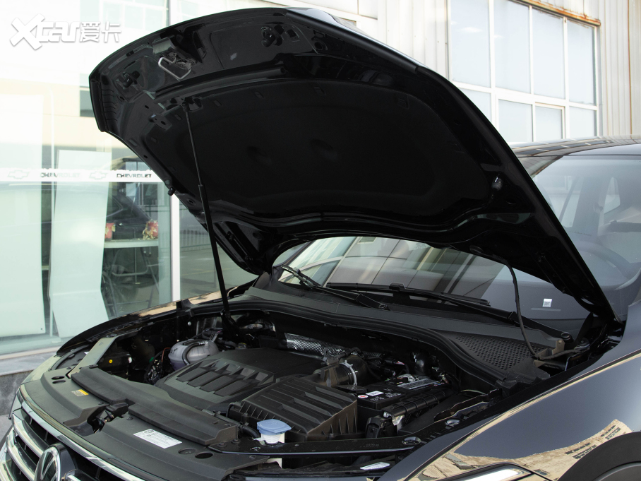 2022;^L 330TSI ԄӃR-LineԽ