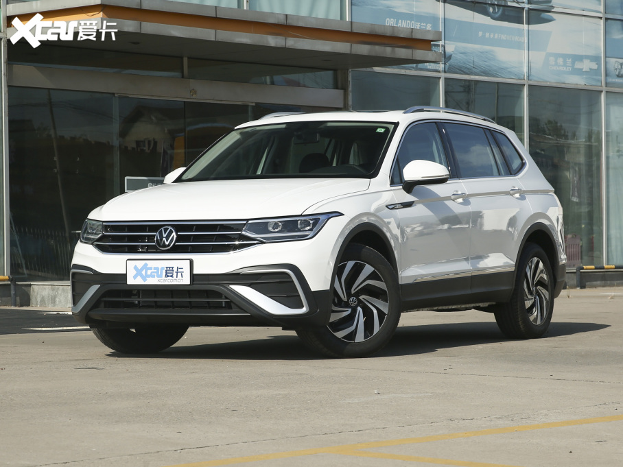 2022;^L 330TSI ԄӃ