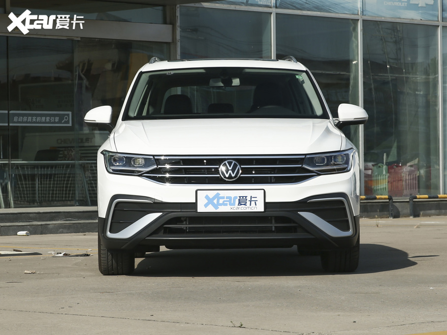 2022;^L 330TSI ԄӃ