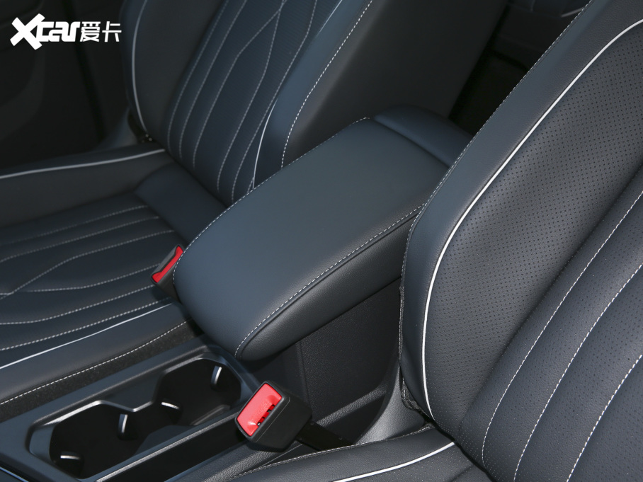 2022;^L 330TSI ԄӃ