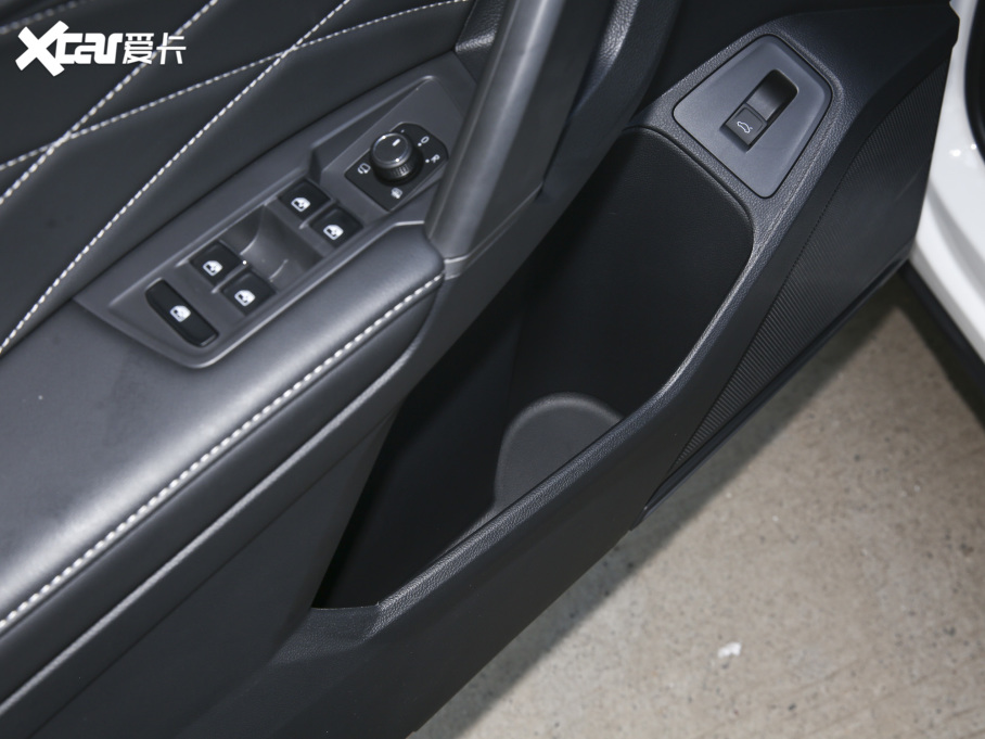 2022;^L 330TSI ԄӃ