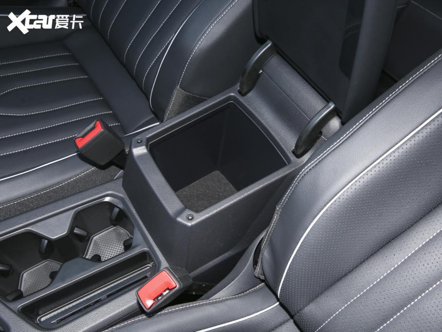 2022;^L 330TSI ԄӃ