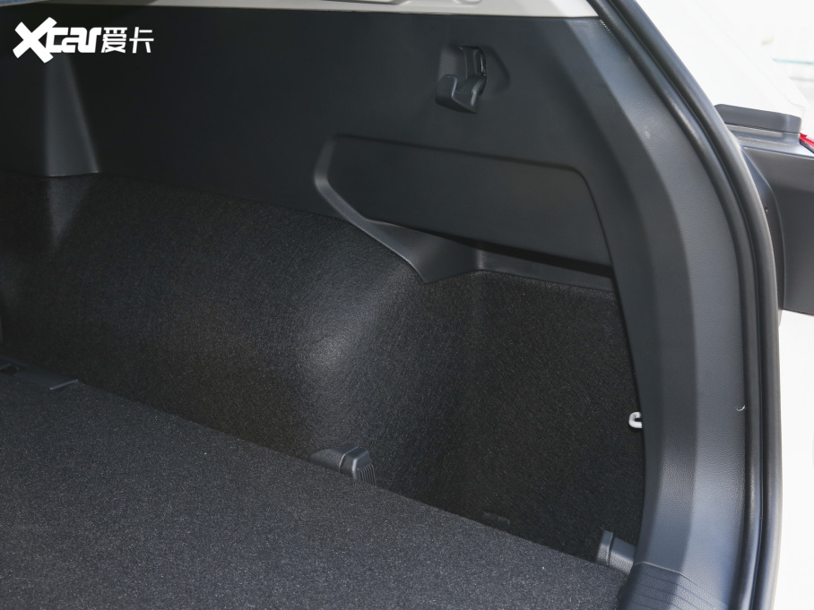 2022;^L 330TSI ԄӃ