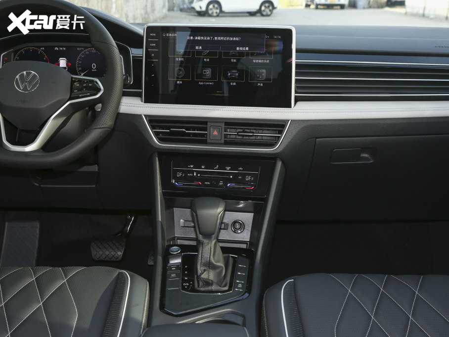 2022;^L 330TSI ԄӃ