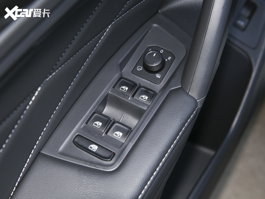 2022;^L 330TSI ԄӃ