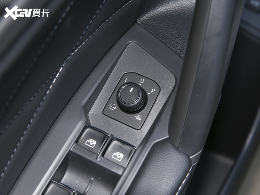 2022;^L 330TSI ԄӃ